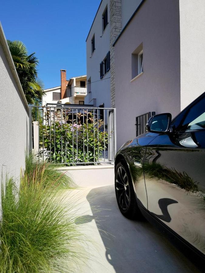 Stay In The Very Heart Of Porec - 50M To The Beach 外观 照片