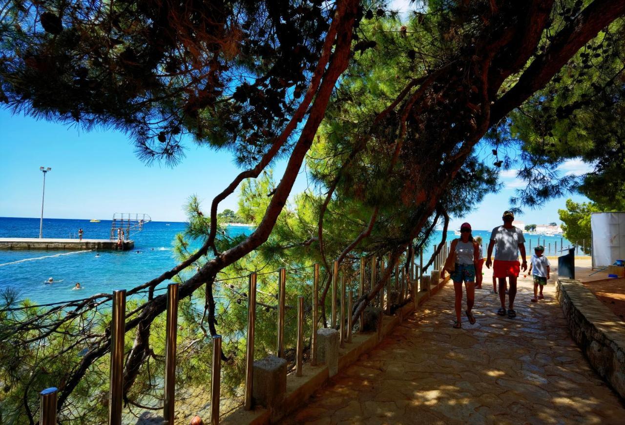 Stay In The Very Heart Of Porec - 50M To The Beach 外观 照片