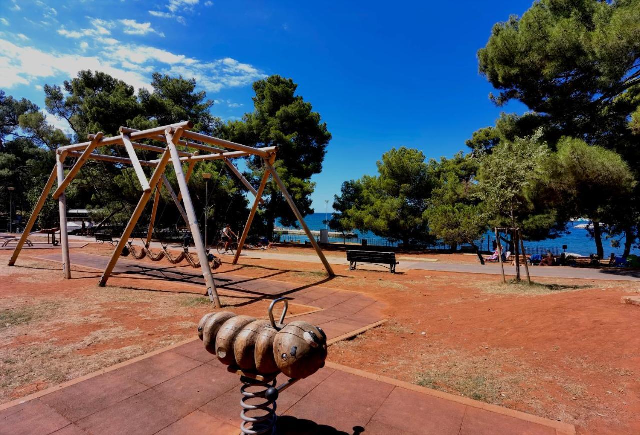 Stay In The Very Heart Of Porec - 50M To The Beach 外观 照片