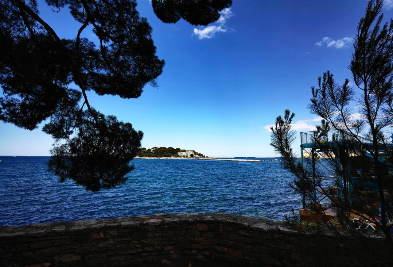 Stay In The Very Heart Of Porec - 50M To The Beach 外观 照片