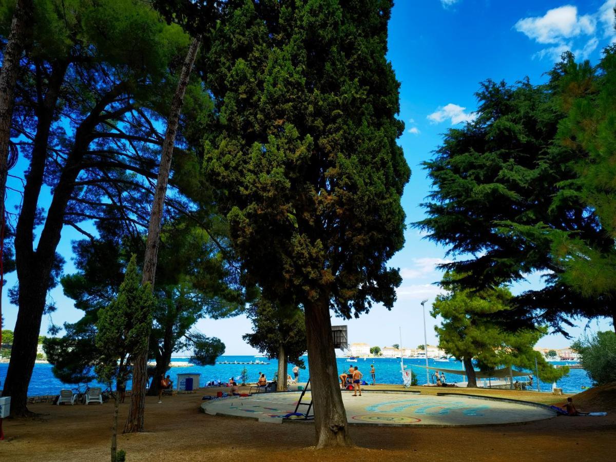 Stay In The Very Heart Of Porec - 50M To The Beach 外观 照片