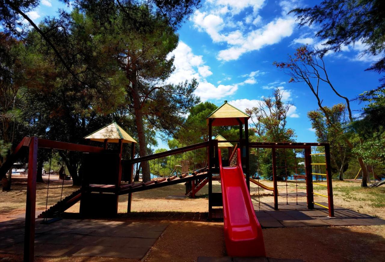 Stay In The Very Heart Of Porec - 50M To The Beach 外观 照片