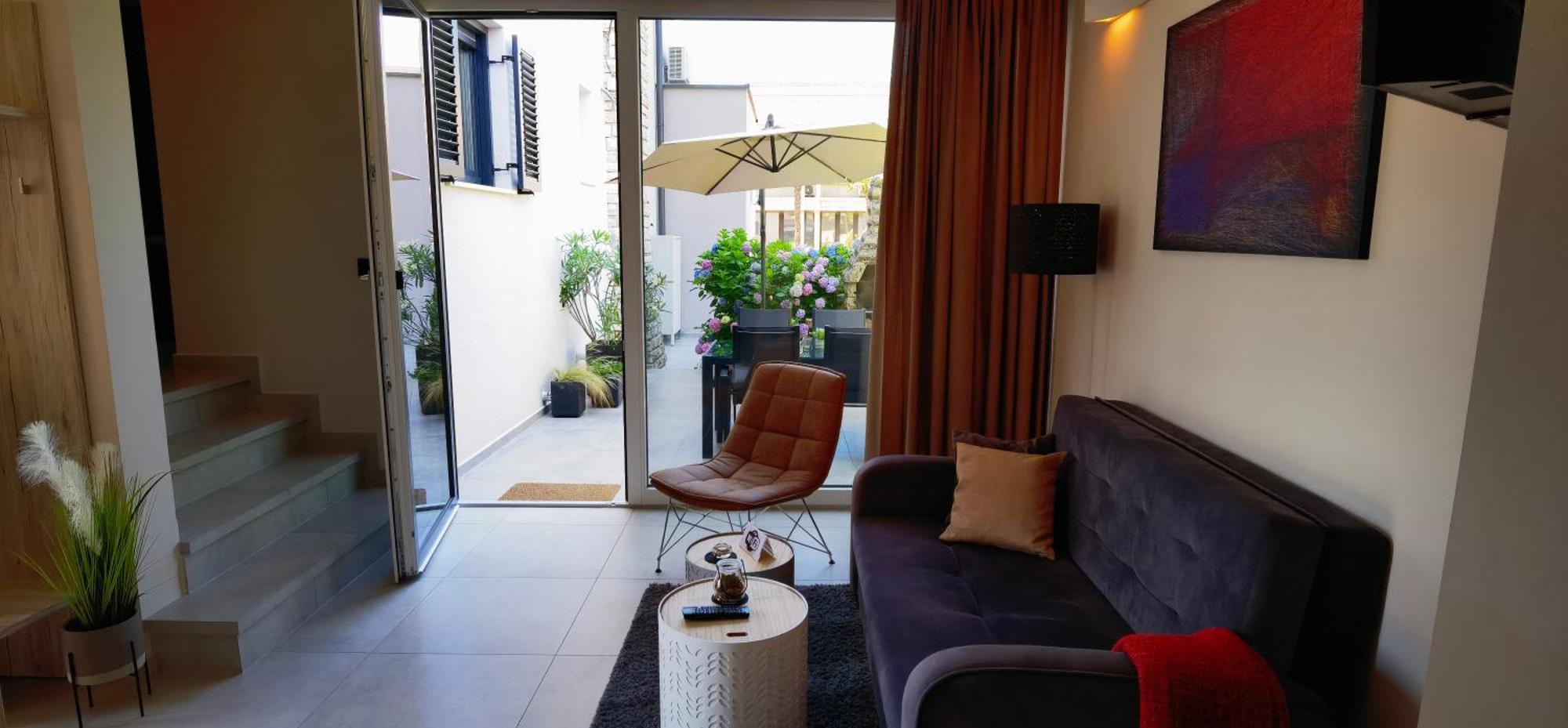 Stay In The Very Heart Of Porec - 50M To The Beach 外观 照片
