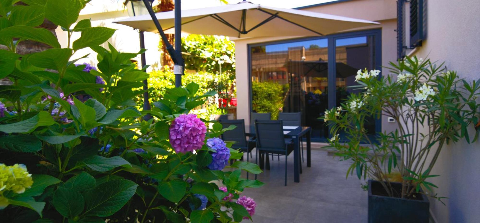 Stay In The Very Heart Of Porec - 50M To The Beach 外观 照片
